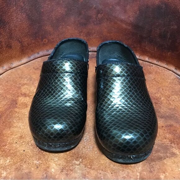 Dansko Dark Green Snakeskin Professional/ Mermaid Scale Clog (37) - Picture 3 of 9